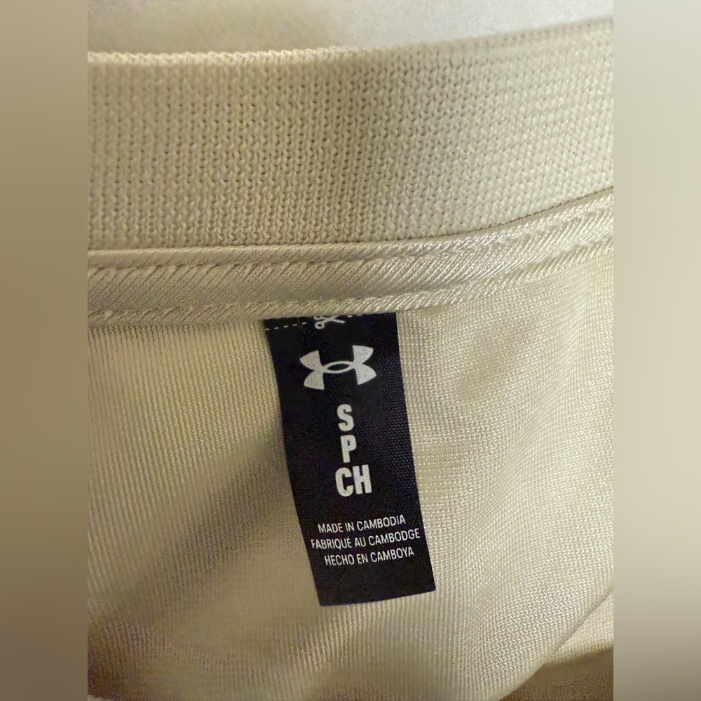 NWT: UA Zone Pro Satin White Tank Top🍁 - Picture 10 of 12